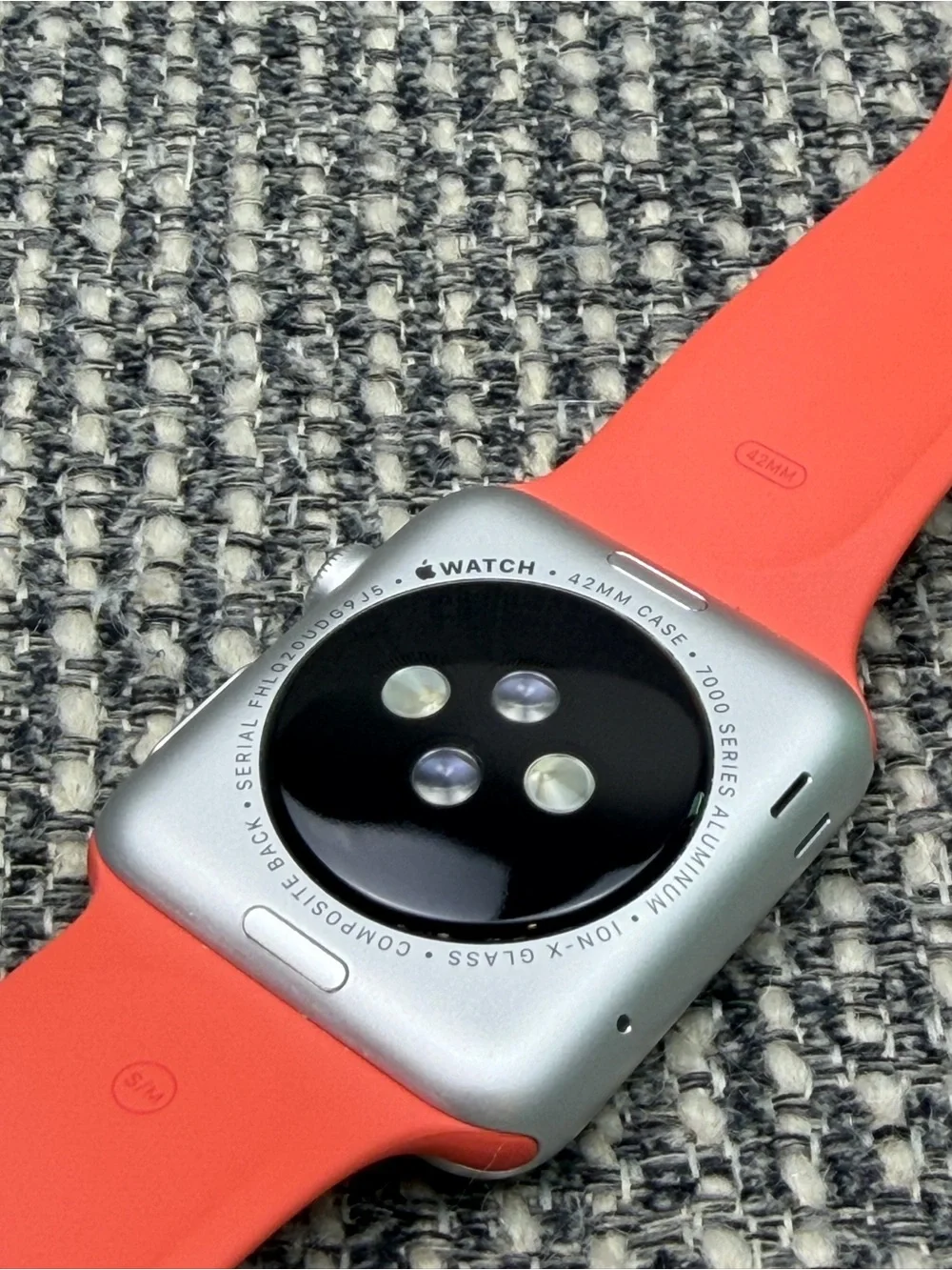 Apple Watch 1st Gen 7000 Series 42mm Silver Aluminum Case Pink Sport Band A1803